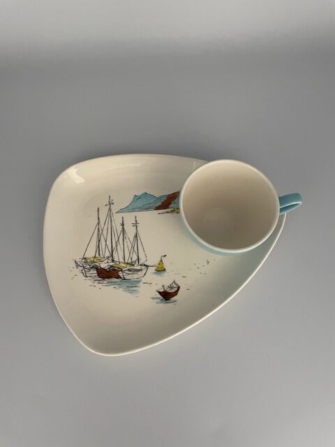 Midwinter Cannes TV Tray with Cup