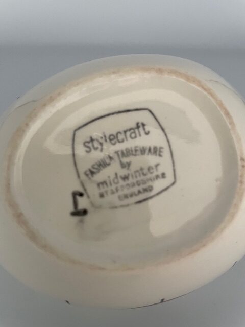 Midwinter Plant Life Milk Jug - Image 4