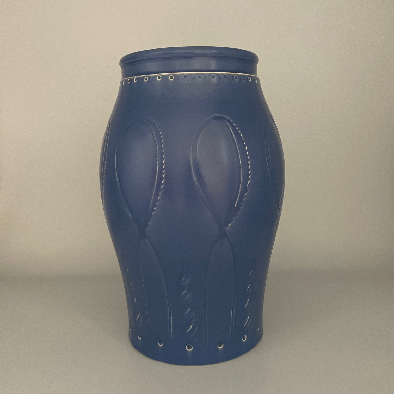 Susie Cooper Crown Works Studioware Vase pattern 528