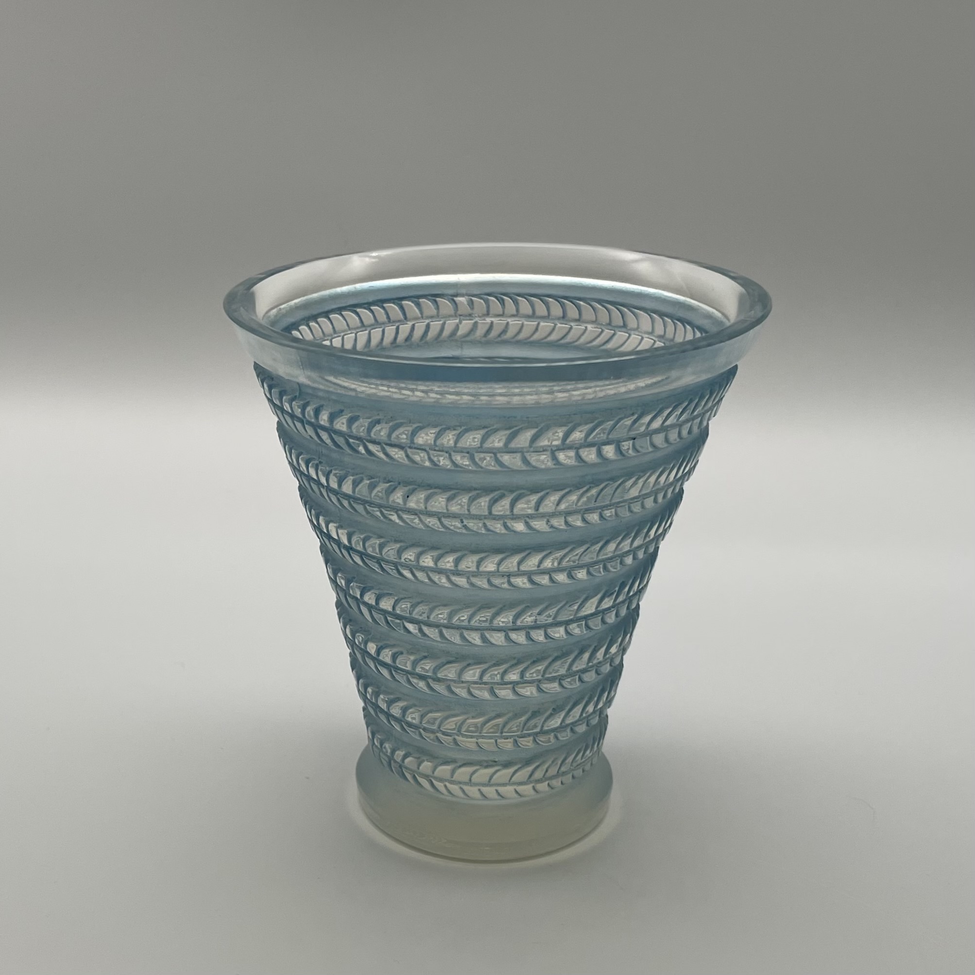 Rene Lalique Cytise Vase - Image 3